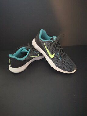 Nike Training Ladies Size 8 Grey w/ Teal Flex TR7 Sneakers Lime Swoosh